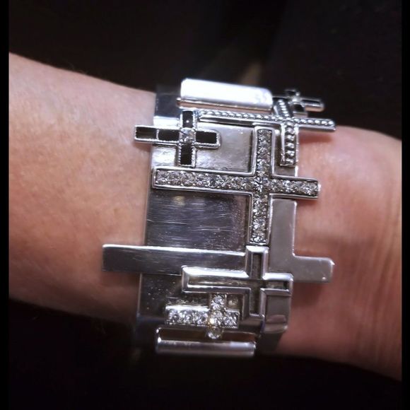 REMINISCENCE PARIS OAK Gothic Cross Motif Bangle Bracelet - Picture 12 of 12